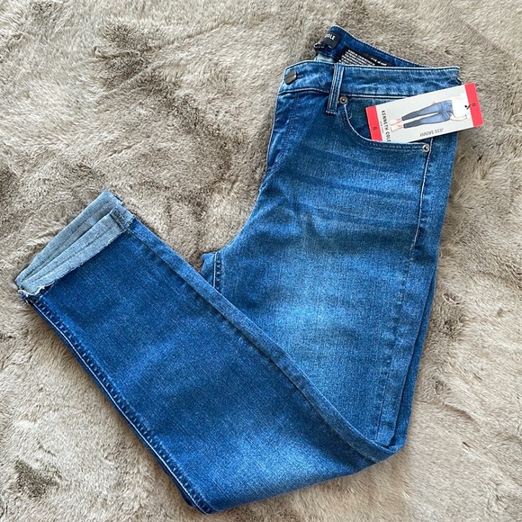 Kenneth Cole - Women's Skinny Cropped Jeans - Picture 1 of 10